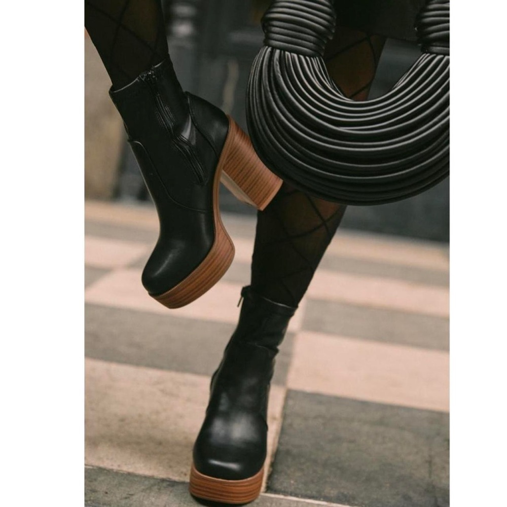 Wooden platform boots size 8 - Picture 6 of 6